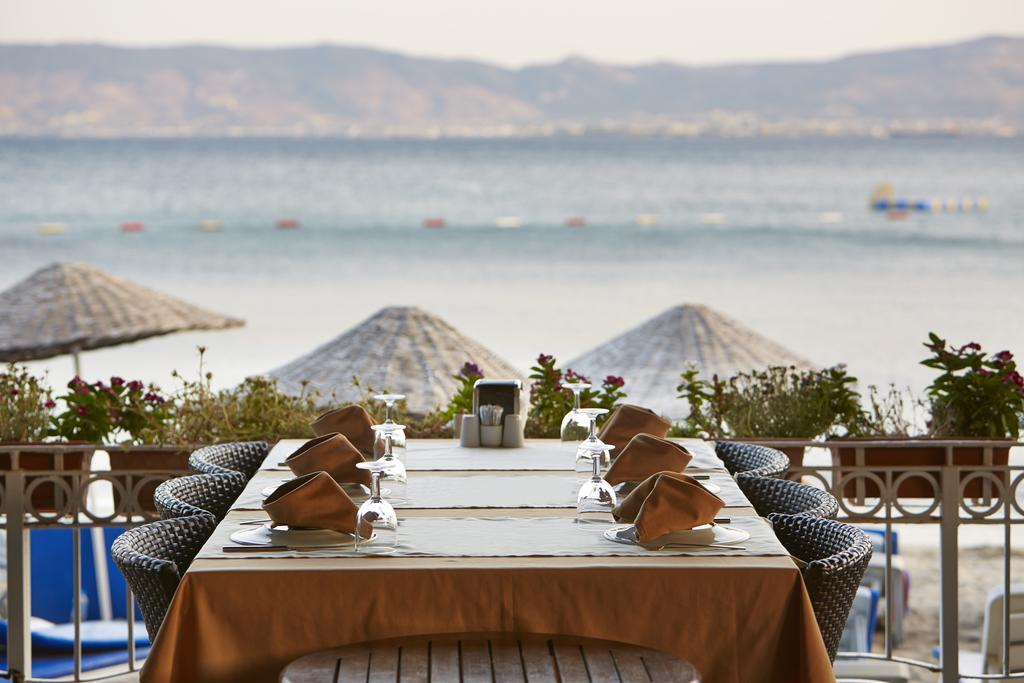 Meteor Beach Hotel ทูร์กุทริส ภายนอก รูปภาพ